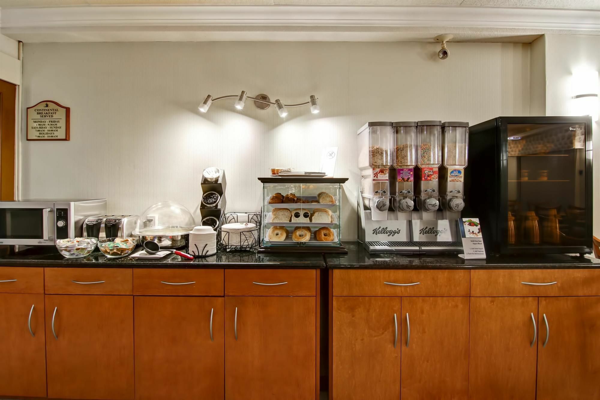 Quality Inn Kitchener Zewnętrze zdjęcie